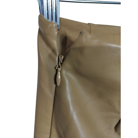 SK 144) Abercrombie & Fitch Women's Tan Vegan Leather Mini Skort XS - Picture 2 of 7